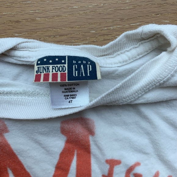 Gap kids graphic long sleeve size 4 - Picture 4 of 4